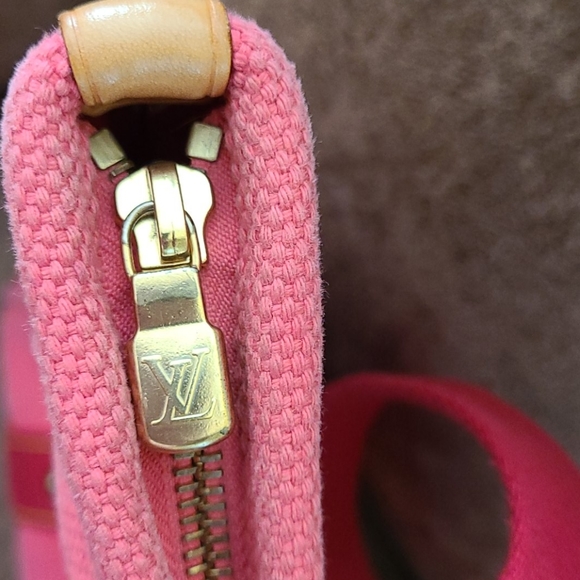 AUTHENTIC Louis Vuitton Pink Canvas Purse - Picture 11 of 16